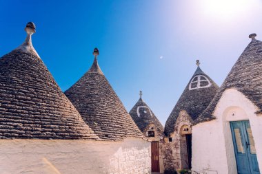 Alberobello turist ve ünlü Italyan şehri evleri, Wi