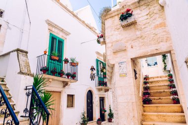 Locorotondo, İtalya - 9 Mart 2019: Witch-sh ile antik ritüel