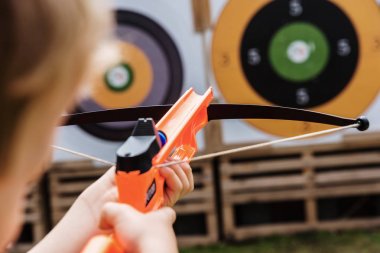 Valencia, İspanya - 29 Nisan 2019: Maceracı çocuk t oynuyor