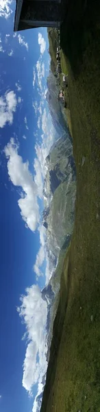 Vue panoramique sur la vallée alpine de Sunnegga, Suisse, wi — Photo