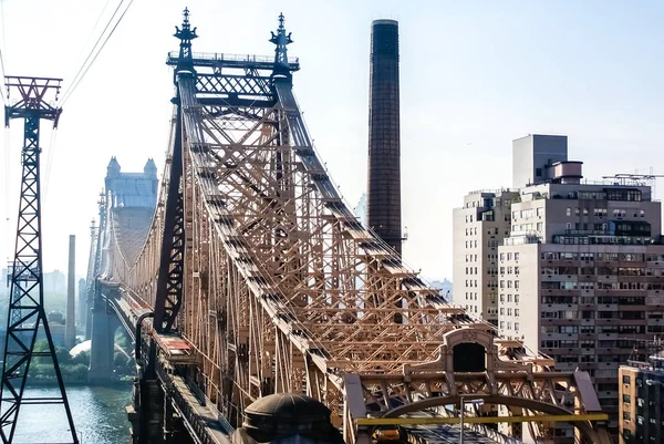 Νέα Υόρκη, ΗΠΑ-15 Αυγούστου, 2008: γέφυρα Κουίνσμπορο είδε ένα πρωί — Φωτογραφία Αρχείου