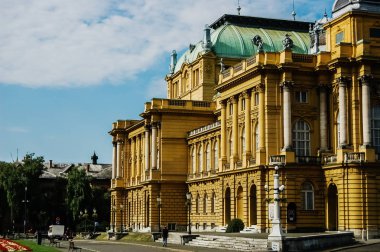Zagreb, Hırvatistan - 14 Haziran 2019: Ulusal T binasının yanı