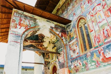 Bucovina, Romanya - 5 Haziran 2019: Relig fresklerinde resimler