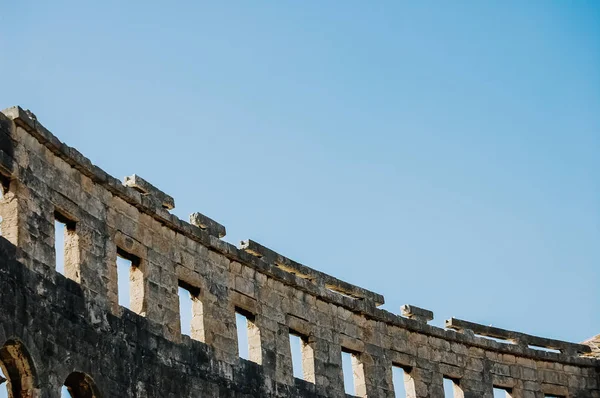 Пула, Хорватія-10 червня 2019: Римський амфітеатр у пулі, b — стокове фото