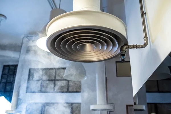 Smoke extractor hood in an industrial kitchen. — Stock Photo, Image