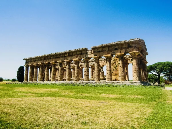 Starożytne ruiny świątyni w Neapolu, Włochy. — Zdjęcie stockowe