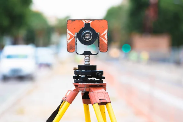 Theodolite in use in an engineering work — Stock Photo, Image