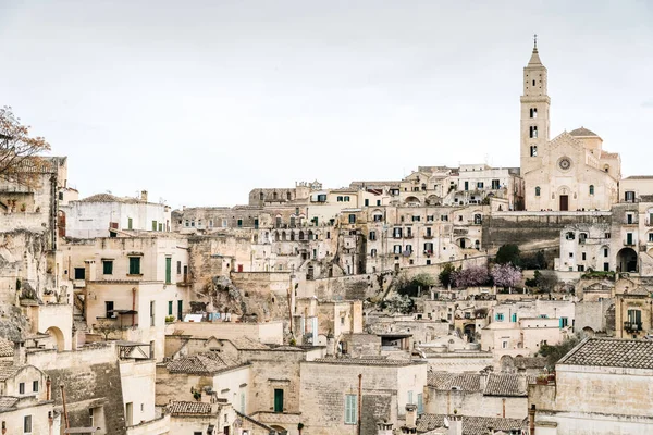 Onun St ile Matera kayalık eski kent uzun panoramik manzarası