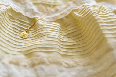 Valencia, İspanya - 18 Ocak 2019: Dini altın madalya