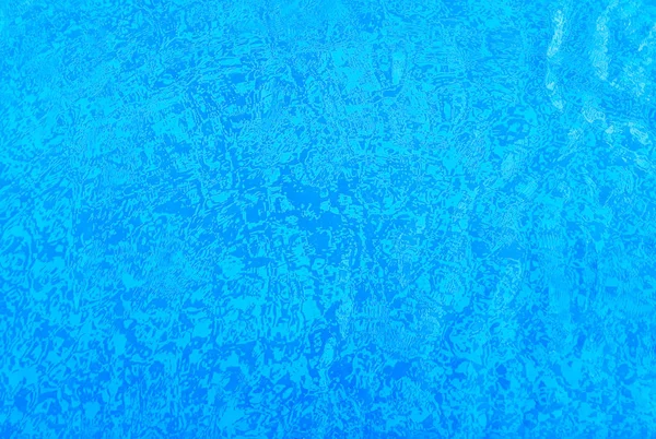 Φόντο των πλακιδίων πισίνας, λευκό και μπλε, μέσα από το νερό. — Φωτογραφία Αρχείου