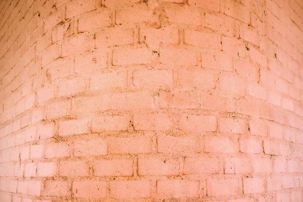 부드러운 분홍색 톤물결 벽돌 벽의 배경. — 스톡 사진