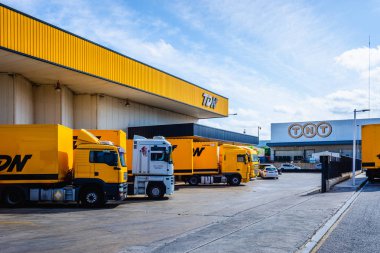 Valencia, Ispanya-Temmuz 30, 2019: lojistik c logo ile cephe