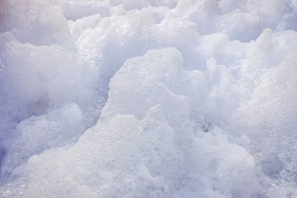 Schiuma bianca di sapone isolato da usare come sfondo . — Foto Stock