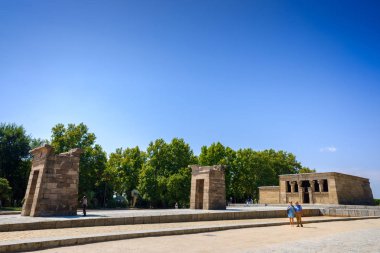 Madrid, İspanya- 25 Ağustos 2019: Debod Tapınağı, Mısır hediye t
