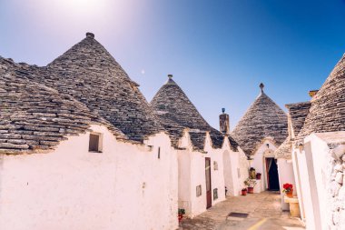 Alberobello turist ve ünlü Italyan şehri evleri, Wi