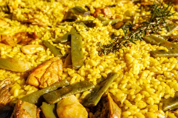 Spanya Nın Gastronomisinden Sarı Paella Akdeniz Pirincinin Ayrıntıları — Stok fotoğraf