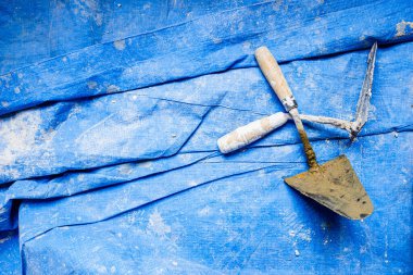 Tuğlacılar tarafından kullanılan kirli beton malalar.