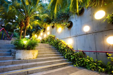 Gardens alacakaranlıkta, Singapur Bay tarafından