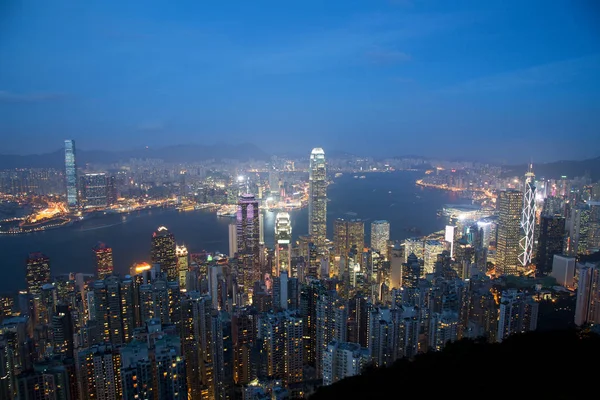 Hongkongs Skyline Der Abenddämmerung — Stockfoto