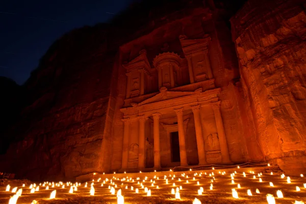 Trésor Khazneh Ville Antique Petra Illuminé Par Des Bougies Jordanie — Photo