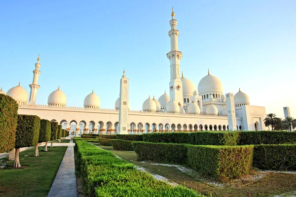 Мечеть Шейха Зайеда Абу Даби — стоковое фото