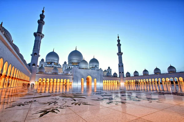 Sheikh Zayed Grand Moskee Abu Dhabi Schemering — Stockfoto