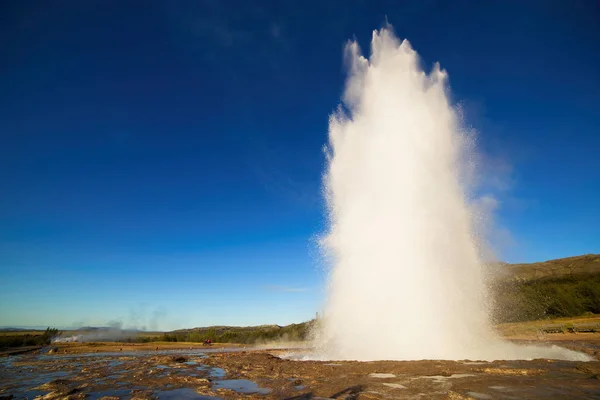 Strokkur Geysir 火山爆发冰岛 — 图库照片