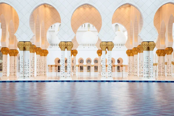 Velká Mešita Sheikha Zayeda Abú Zabí — Stock fotografie