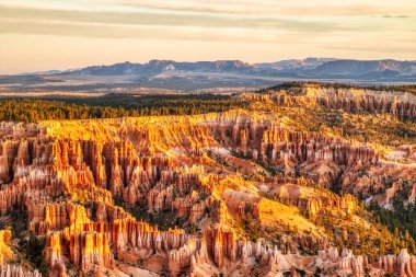 Bryce Canyon Ulusal Parkı Sunrise 'da, Bryce Point, Utah, ABD  