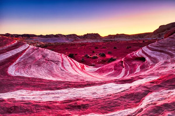 Fire Wave Valley Fire State Park アメリカ合衆国ネバダ州ラスベガス近郊の夕暮れ時 — ストック写真