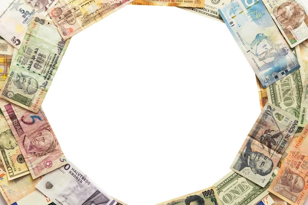 Círculo Diferentes Billetes Aislados Blanco — Foto de Stock