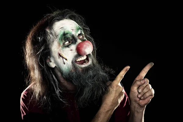 Creepy Clown Pointing His Fingers Copyspace Black Background Concept Halloween — Stock Photo, Image