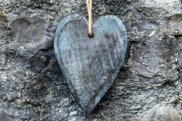 Vintage Greeting Card Wooden Heart Rocky Background — Stock Photo, Image