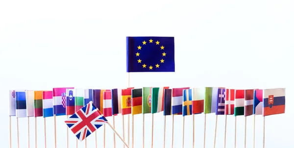 Flaggen Der Europäischen Gewerkschaftsmitglieder Großes Banner Der Mit Gefallenem Großbritannien — Stockfoto