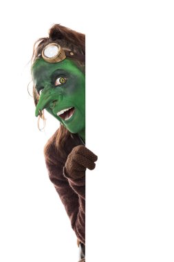 Kadın goblin, telif uzayı, cadılar bayramı konsepti veya karnaval boyunca bakıyor.