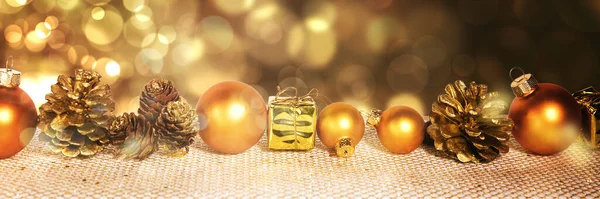 Huvud Med Gyllene Jul Dekoration Och Gnistrande Bakgrund — Stockfoto