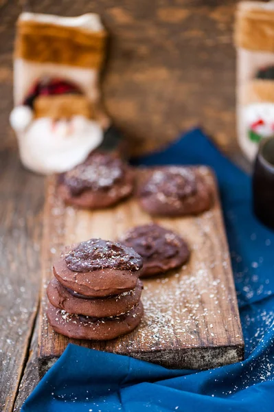 Čerstvé Pečené Čokoládové Cookies Vánocům — Stock fotografie