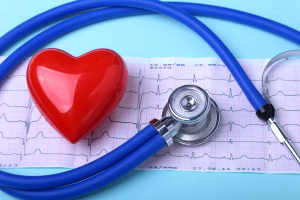 Üres Rx Prescription, sztetoszkóp, és piros szív. Egészségügy és gyógyászat koncepció. — Stock Fotó