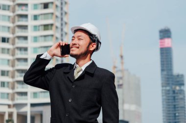 Evet ve açık, mutlu ekip çalışması kavramı çalışma akıllı mühendislik.