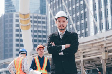 Samrt birlikte çalışmaya açık, mutlu ekip çalışması kavramı mühendislik.