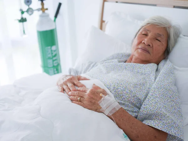 Elderly Woman Laying Hospital Bed — Stock Photo, Image