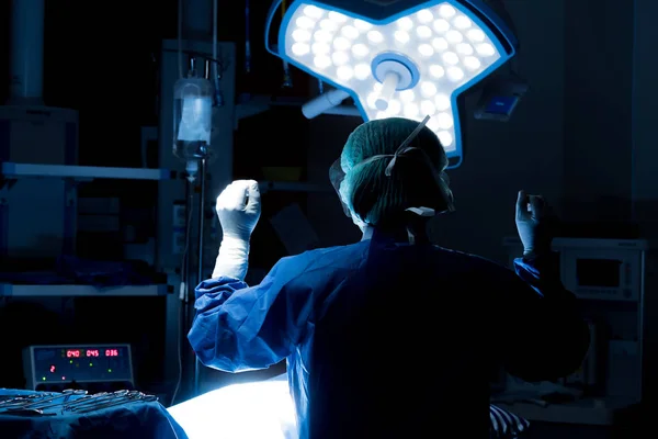 Hastanede Çalışan Cerrahlar Takım — Stok fotoğraf
