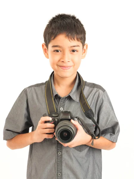 Asiatische junge mit dslr Kamera auf weißem Hintergrund — Stockfoto