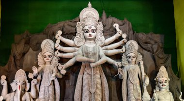 En yüksek maa durga Idol Batı Bengal'de biri