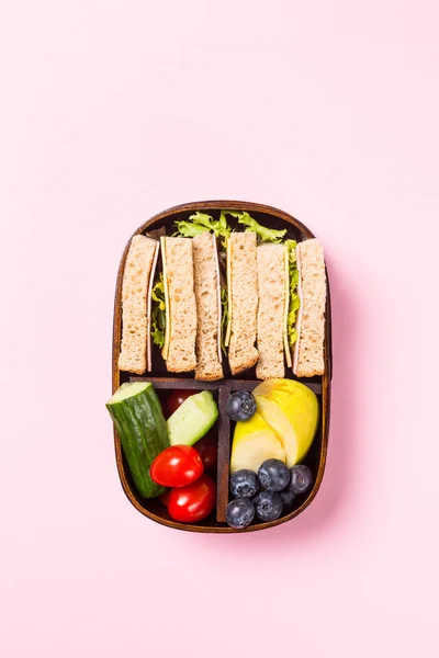 School wooden lunch box with sandwiches — Stock Photo, Image
