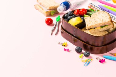 Okul ahşap beslenme çantası sandviç