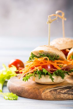 Lezzetli mini burgerler