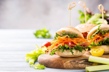 Lezzetli mini burgerler