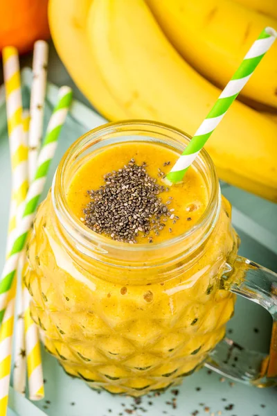 Smoothie-Saft mit Chiasamen — Stockfoto