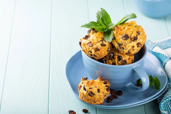 Muffin all'uvetta freschi fatti in casa deliziosi — Foto Stock